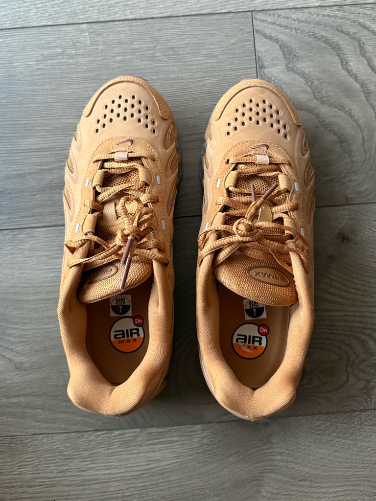 Nike Men's Dn8 Tan/Camel Air Max Sneakers